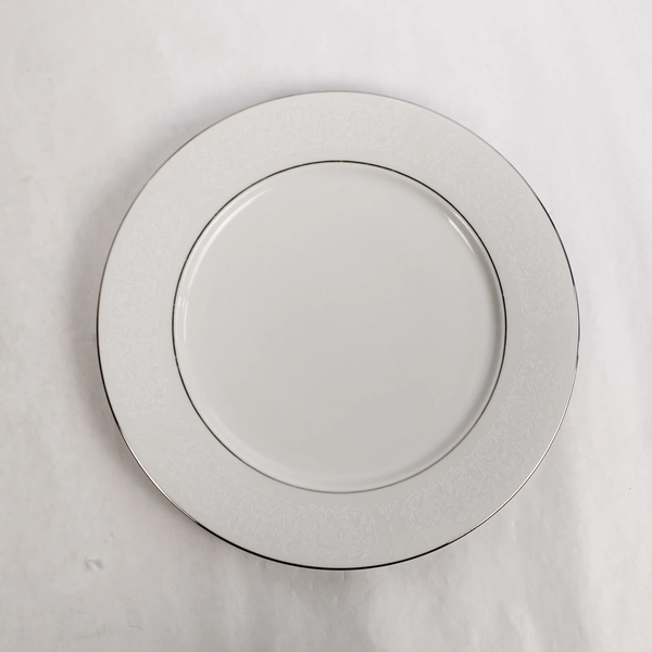 Set of 4 Sango White On White 1079 Dinner Plates with Platinum Scrolls