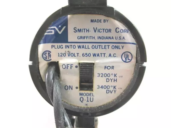 Smith Victor Movie Light Model Q1U No Bulb 650W 3200K DYH 3400K DVY