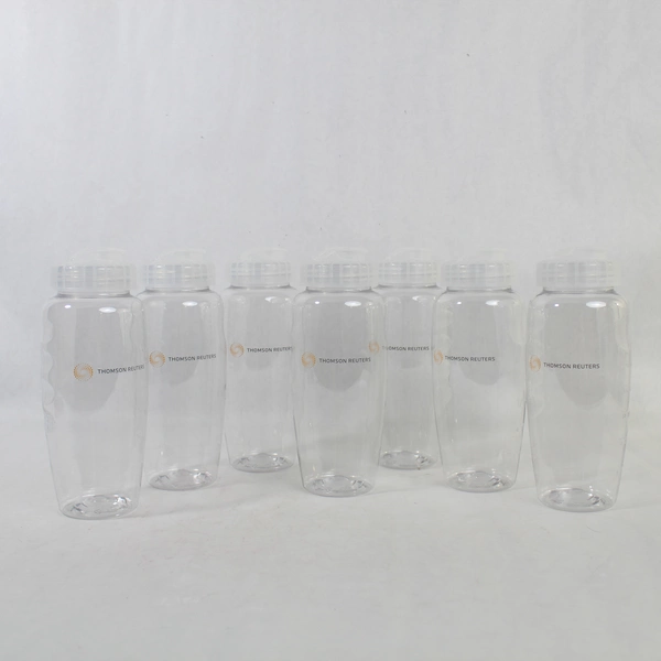 Lot of 7 Thomson Reuters Clear Plastic Liquid Containers with Pour Spouts 28oz