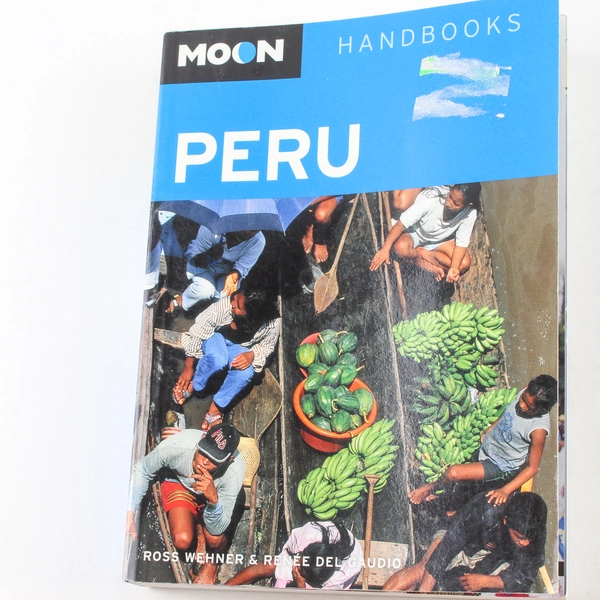 Peru Guide Book by Renee Del Gaudio & Ross Wehner Avalon Travel 2004