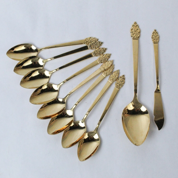 Oneida Craft Deluxe 8 Spoons Serving Spoon Butter Knife GoldTone Stainless Set
