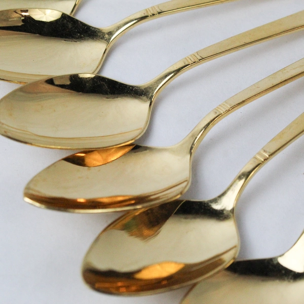 Oneida Craft Deluxe 8 Spoons Serving Spoon Butter Knife GoldTone Stainless Set