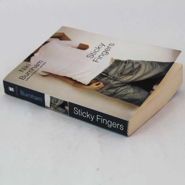 Sticky Fingers by Niki Burnham 2005 Simon and Schuster Paperback Book