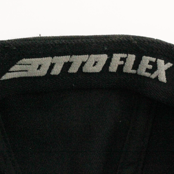 Walt Reilly's Hat Embroidered Logo Otto Flex Black Flexible Fit Size S/M