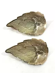 Lot of 2 Gold Tone Leaf Shaped Brooch Pins Pre-Owned Jewelry