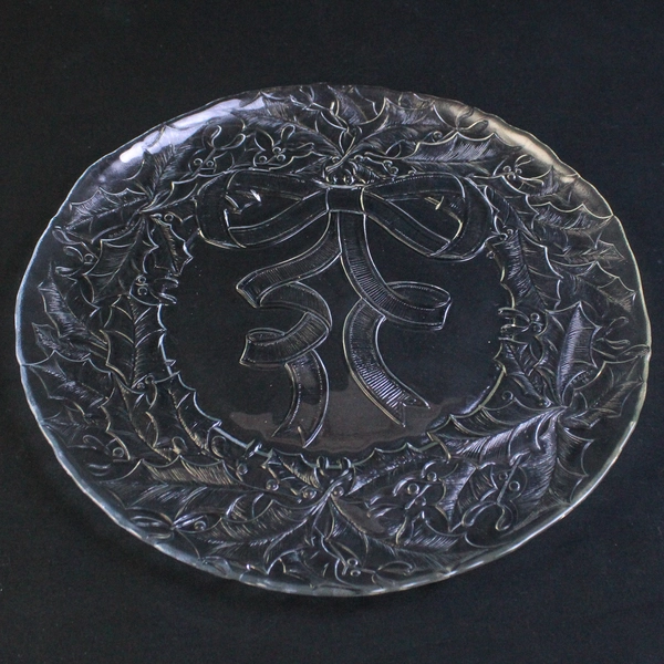 Arcoroc Happy Holidays Wreath Serving Platter Christmas Clear Etched Glass Decor