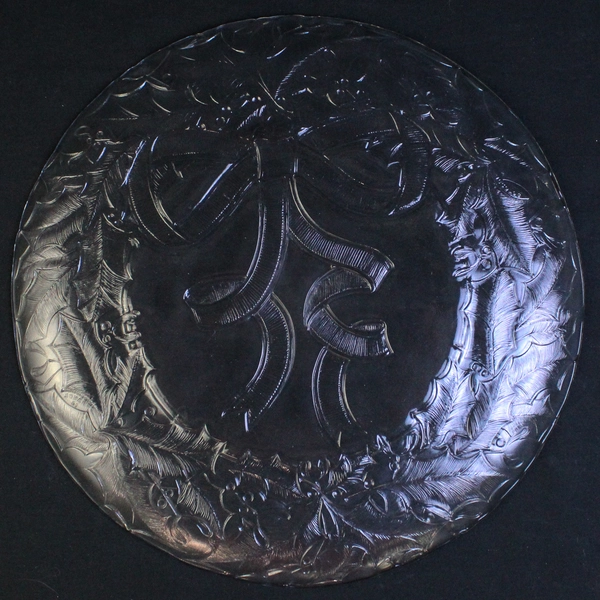Arcoroc Happy Holidays Wreath Serving Platter Christmas Clear Etched Glass Decor