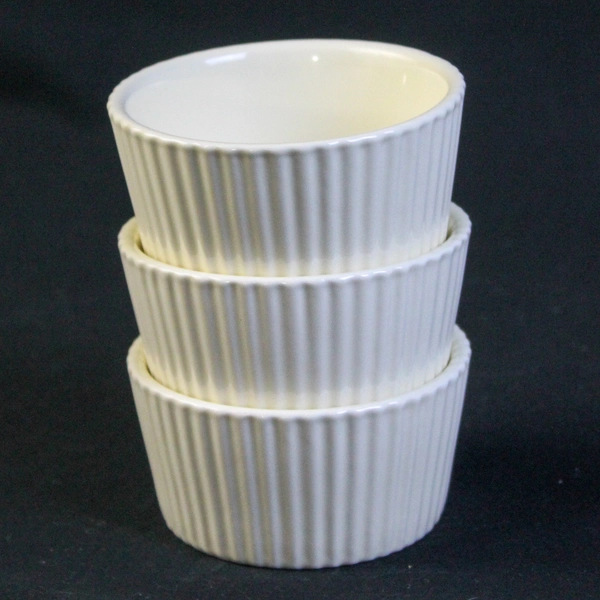 Lot of 3 Unbranded Ramekins Souffle Dishes Ceramic 2in Tall 3in Diameter Cream