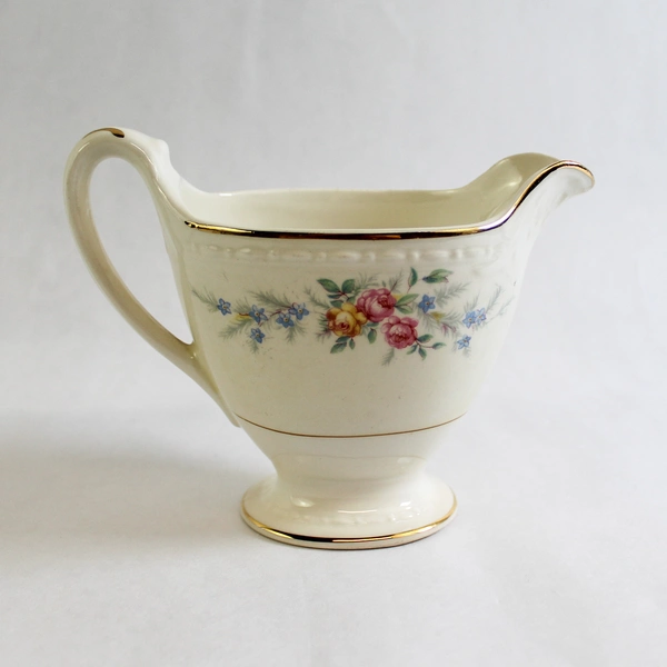 Vintage Homer Laughlin Creamer Georgian Eggshell Rose Gold Trim 4" Tall