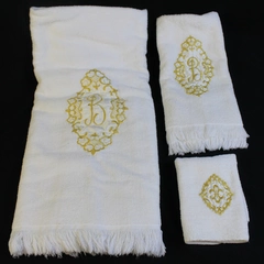 Lot of 3 White Monogrammed Bath Towels by Canon & Sayco Pre-Owned