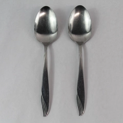 Lot of 2 Vintage Oneida Ltd Stainless Surf Serving Spoons 8.5"
