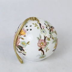 Kirkham Pottery Woods Of Windsor Floral Ball Pomander Made In England