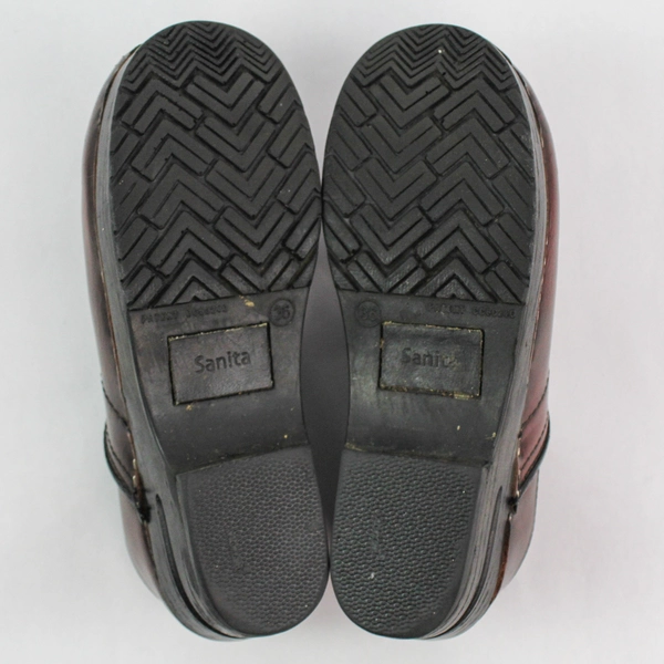 Sanita Clogs Shoes Women's Size 36 US 5.5 Burgundy Black Stitching Accent
