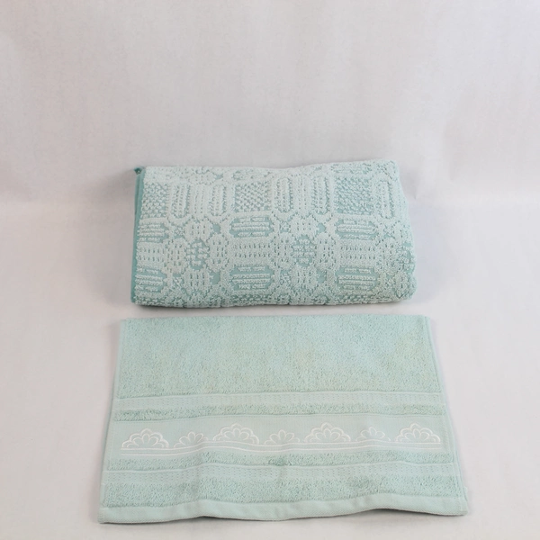 Lot of 2 Turquoise Bathroom Towels Kasa Fina Hand & Jakson Bath Towel