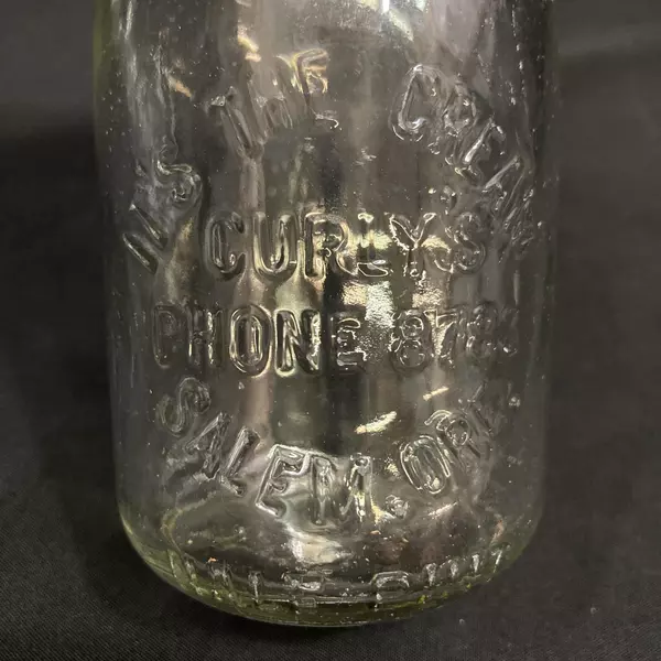 Lot of 2 Half Pint Clear Glass Milk Bottles Curly's Paul Mason Decor Crafts