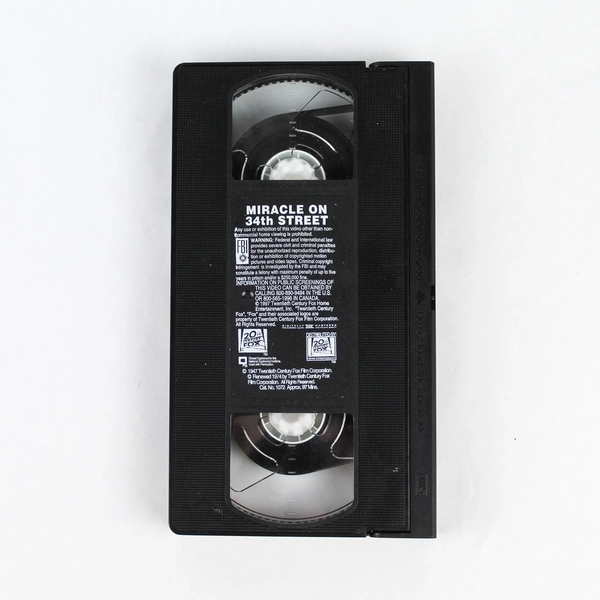 Miracle on 34th Street 1947 The Original Holiday Classic Movie 2001 VHS