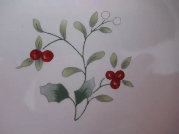 Pfaltzgraff Winterberry Round 5 Section Divided Platter Christmas Holiday Décor