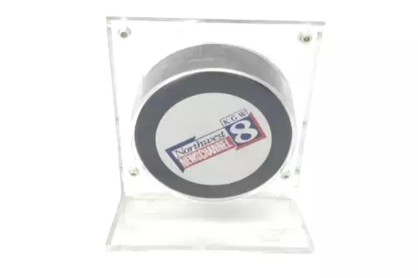 WHL Portland Winter Hawks VS Saskatoon Hockey Puck Canada Sealed Case 1995