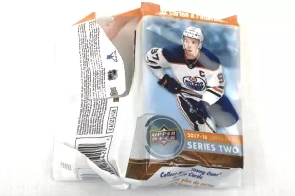 Lot of 100 Plus 2017 to 2018 Upper Deck Series 1 Hockey Trading Cards