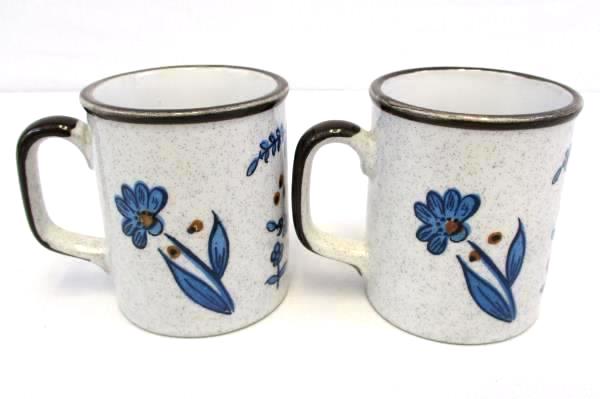 Set of 2 Coffee Mugs Brown Trim Blue Specked with Blue Wildflowers