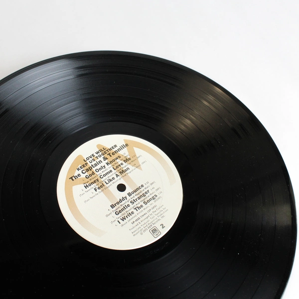 The Captain & Tennille Love Will Keep Us Together Vinyl Record 1975 A&M Records