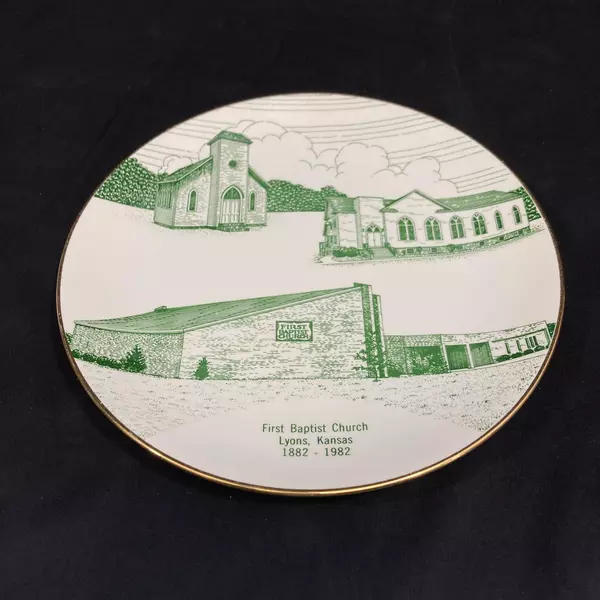 World Wide Art Studios Collector Plate First Baptist Church Lyons Kansas 