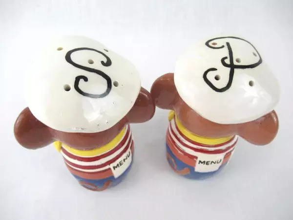 Vintage Ceramic Mouse With Cheese Salt & Pepper Shaker Set