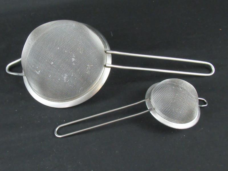 Lot 2 Cuisinart Chrome Fine Wire Mesh Strainer Sifters With Handles Small Large