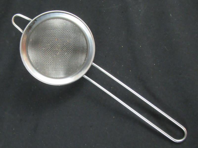 Lot 2 Cuisinart Chrome Fine Wire Mesh Strainer Sifters With Handles Small Large