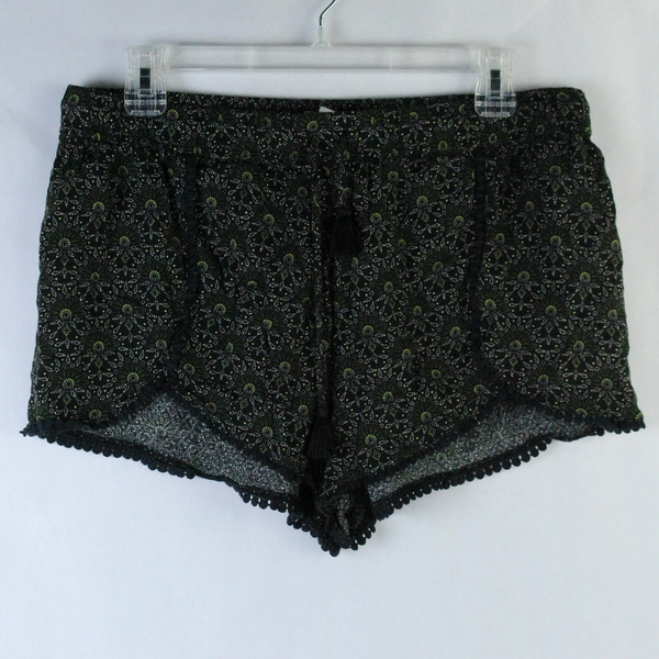 Ecote Women's Size L Summer Shorts Black Green Floral Edge Tasseled Accents