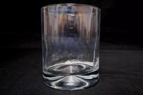 Set of 4 Whiskey Brandy 12oz Drinking Glasses 4in Tall Circular Indented Sides