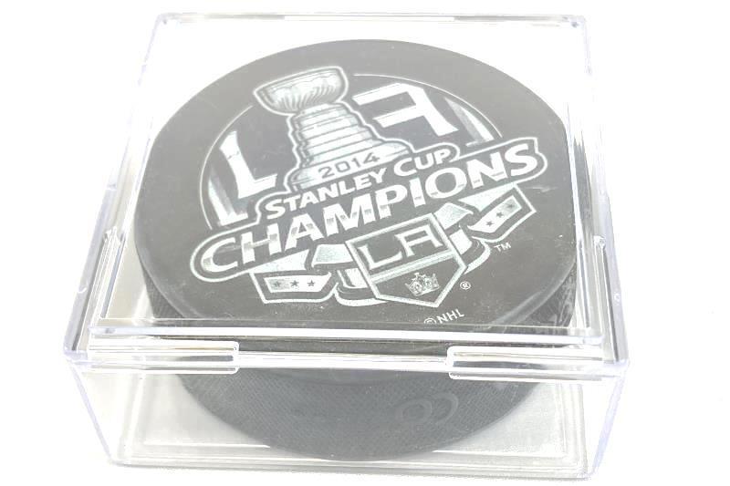 NHL LA Kings 2014 Stanley Cup Champions Official In Glas Co Puck In Case