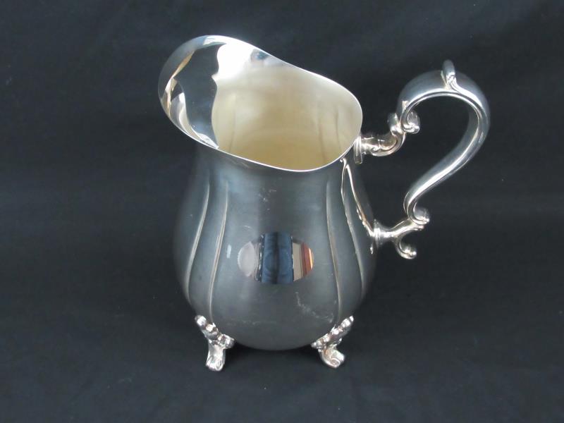Vintage Gorham Silver Plate Baronial Heritage Water Pitcher With Ice Lip YH342