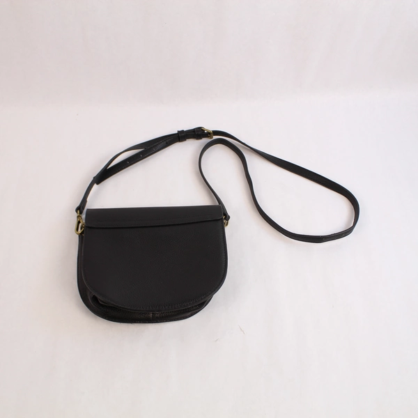 Melrose & Market Crossbody Purse Leather Adjustable Strap Black Magnet Closure