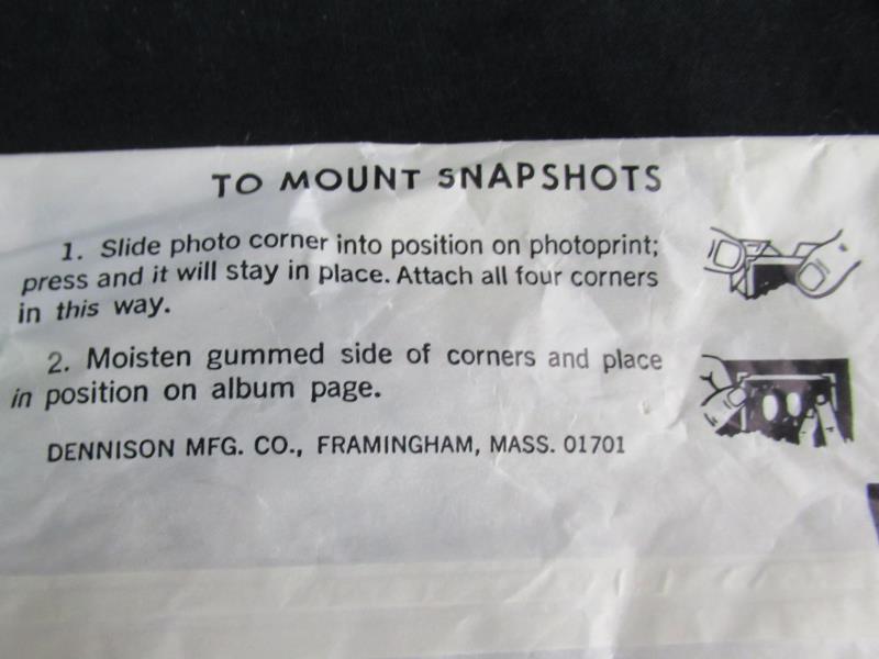 300 Dennison Black Photo Mounting Corners