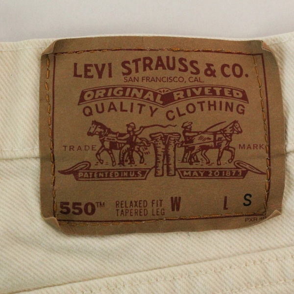 Levi's Women's 550 White Relaxed Fit Tapered Leg Pants Boyfriend Jeans Size 9