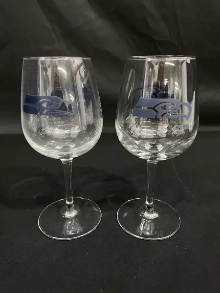 Set of 2 Seattle Seahawks Wine Glasses 7" Tall  Clear Glass 