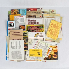 Lot of Vintage Paper Clippings Recipe Card Booklets Pre-Owned Ephemera