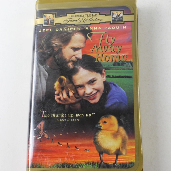 Fly Away Home VHS 1997 Clamshell Columbia Pictures Rated PG
