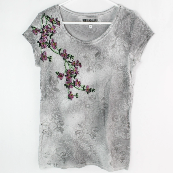 Art Studio Produce Gray Flower Print T-Shirt Women's Size Medium