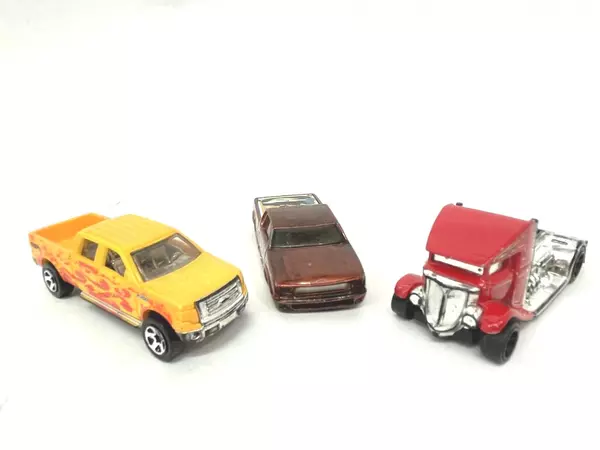Lot of 6 Mattel Hot Wheels Die Cast Cars Ford F150 Acura NSX Barracuda Galaxia