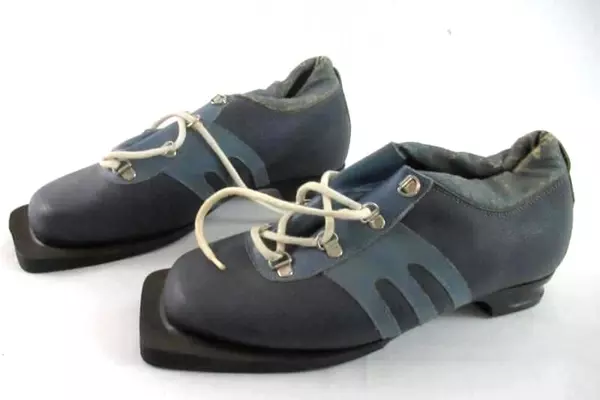 Vintage Silva Snow Ski Shoes 75mm Nordic Norm Blue White Lace Up Size 38
