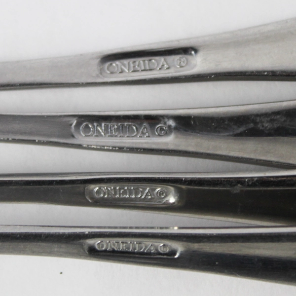 Lot of 4 Oneida Savor Teaspoons Stainless Steel Silver Flatware