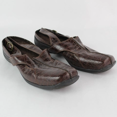 Easy Street Comfort Wave Brown Closed Toe Ankle Strap Shoes Women's Size 9M