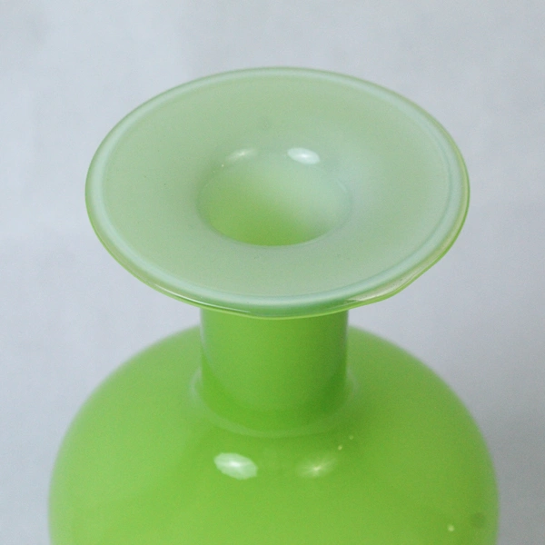 LSA International Mouthblown Art Glass Vase Lime Green White 8.5 Inch Poland