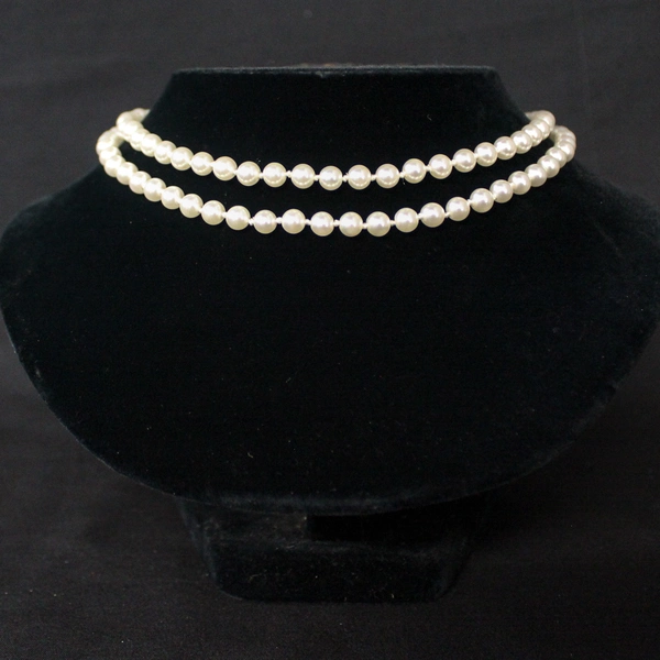 Lot of 2 Women's White Faux Pearl Beaded Layering Necklaces Good Condition