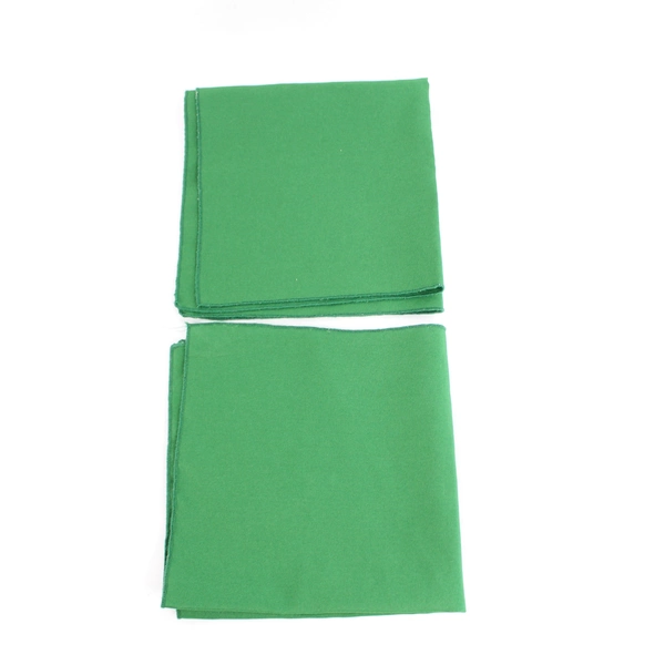Lot of 4 Vintage Christmas Cloth Napkins 2 Green & 2 Holly Berry Design