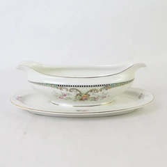 Vtg Hutschenreuther Gravy Boat And Underplate White With Pink Flowers Bavaria 
