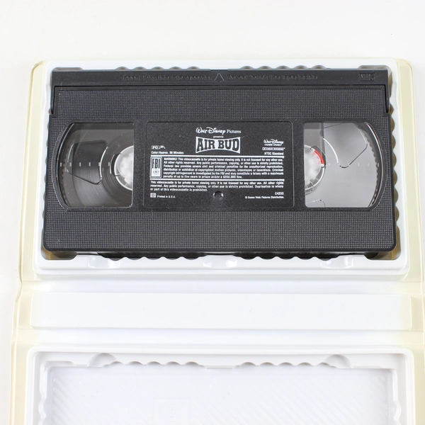 Air Bud Movie Disney VHS 1997 Clamshell