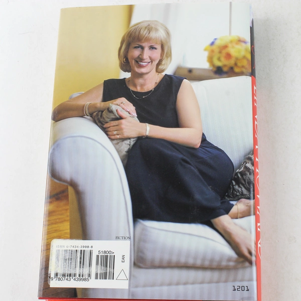 Strangers in the Night by Linda Howard 2001 Hardcover Good Condition